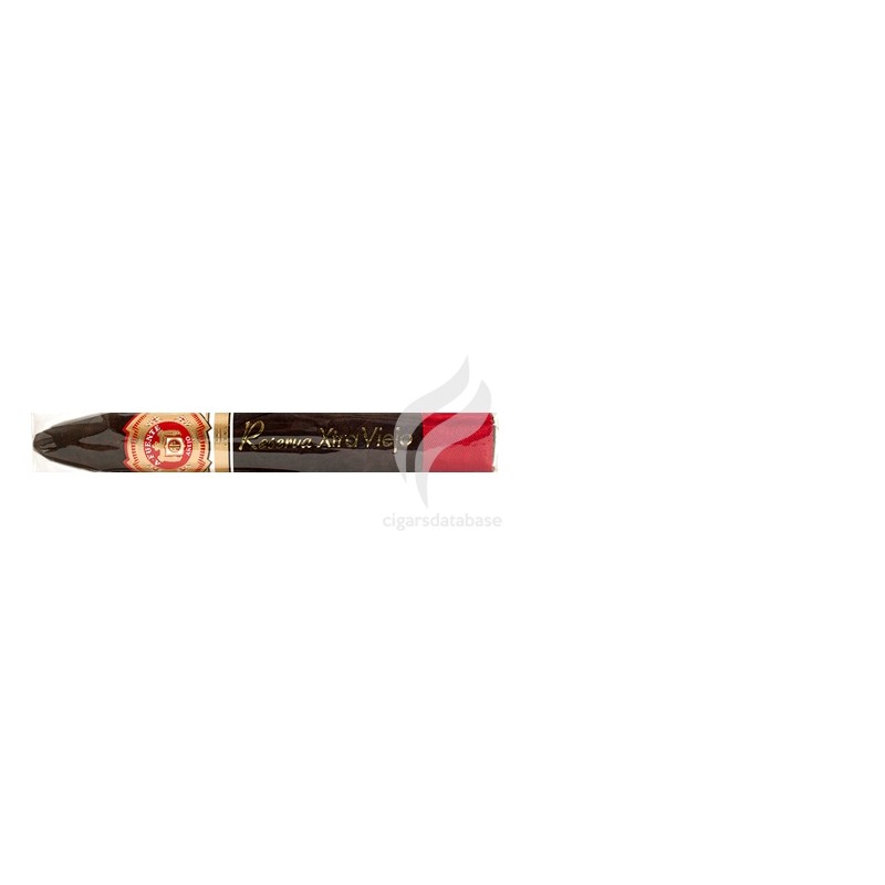 ARTURO FUENTE-ANEJO No. 77 SHARK-Stick-1740